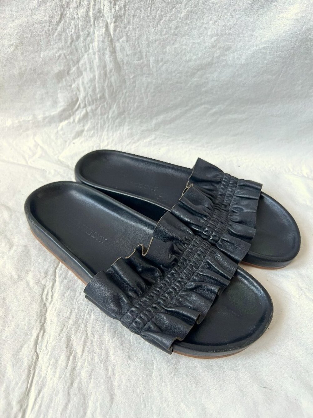 Ulla Johnson Sandals 38 8 womens Rex Ruffle Beach Slides black leather flat
